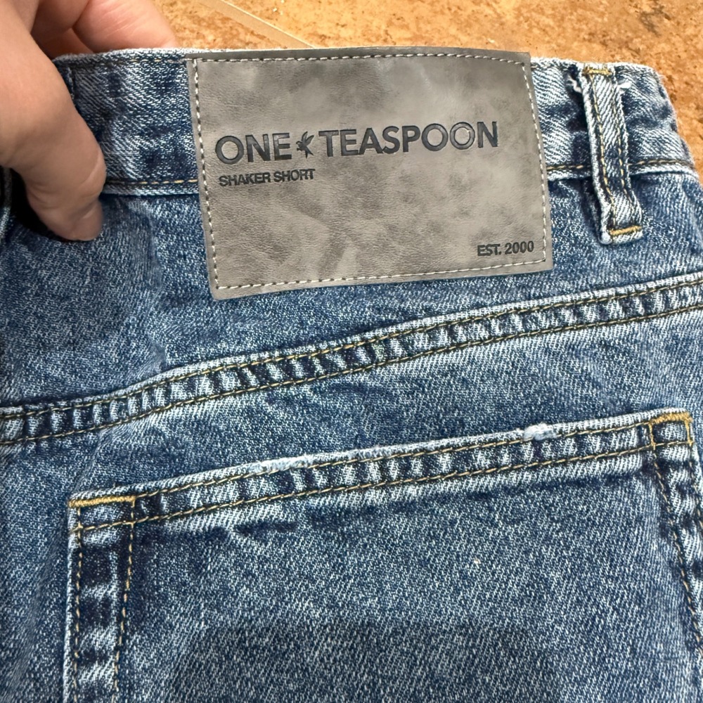 One Teaspoon Shakers Low Waist Super Relaxed Denim Shorts Blue Thunder 30 - Picture 12 of 12